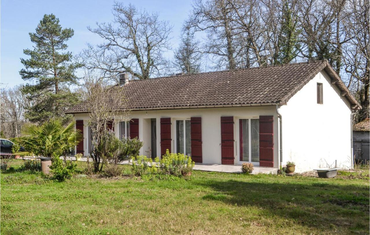 Stunning Home In Biras With Kitchenette Zewnętrze zdjęcie