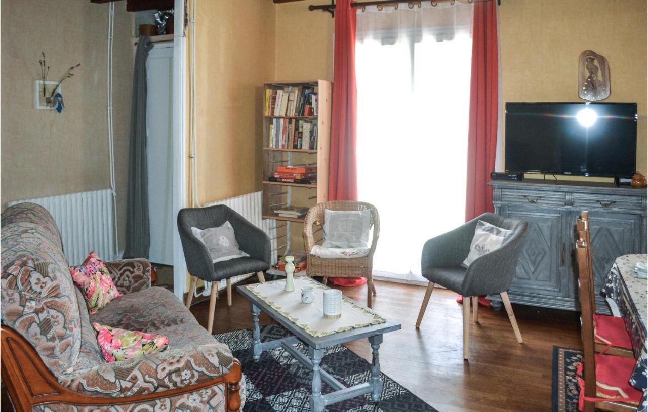 Stunning Home In Biras With Kitchenette Zewnętrze zdjęcie