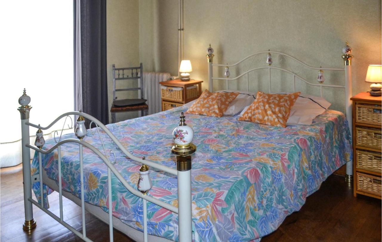Stunning Home In Biras With Kitchenette Zewnętrze zdjęcie