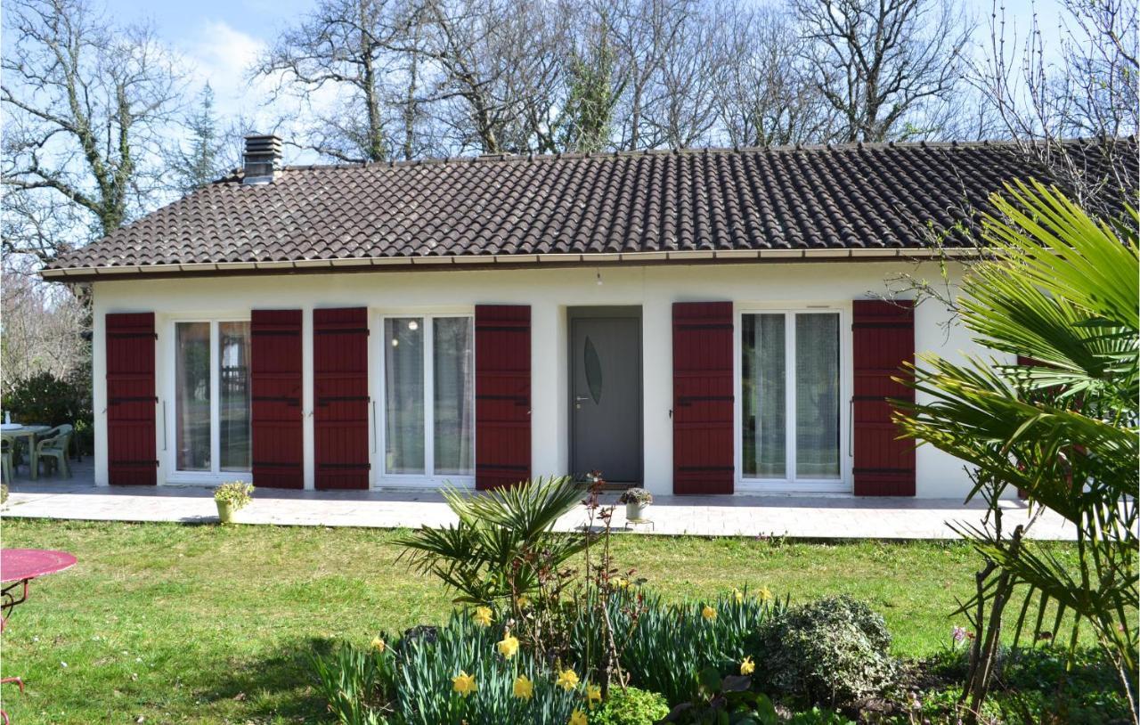 Stunning Home In Biras With Kitchenette Zewnętrze zdjęcie